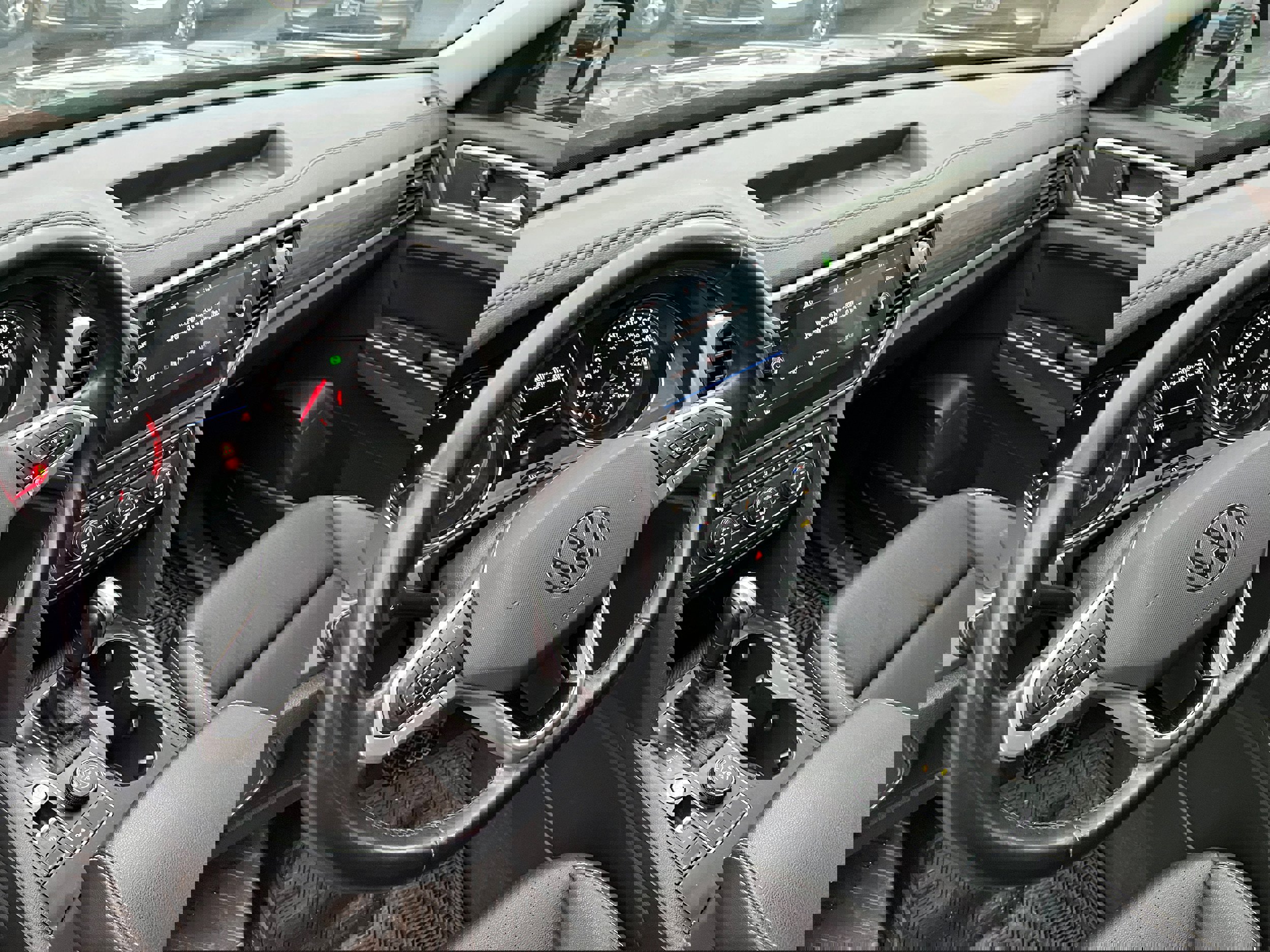 Used 2021 Volkswagen Atlas SE image 7