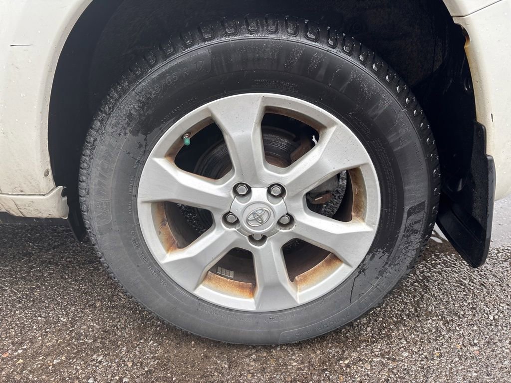 Used 2010 Toyota RAV4 Limited AWD/4WD image 9