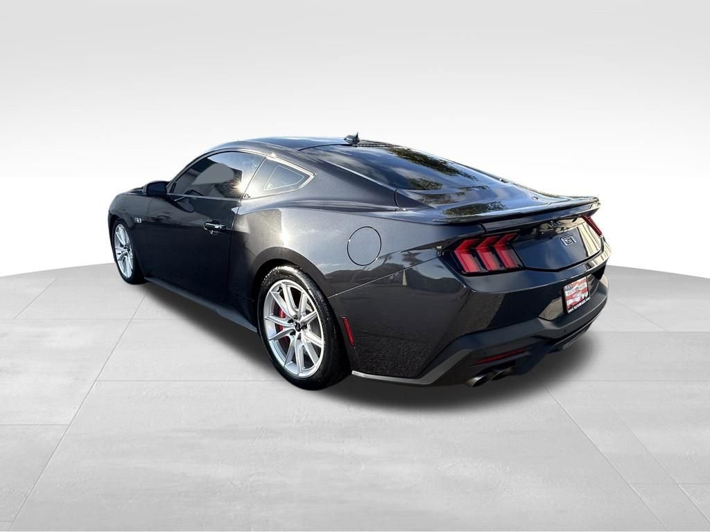 Used 2024 Ford Mustang GT Premium image 7