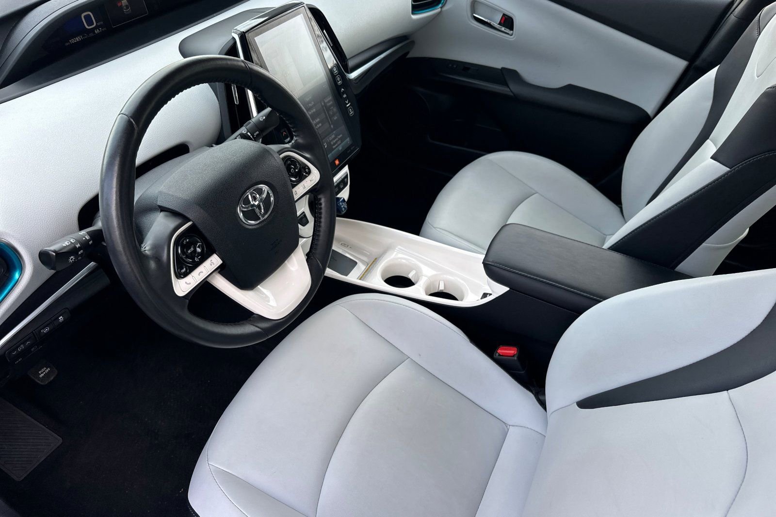 Used 2019 Toyota Prius Prime Advanced FWD image 10