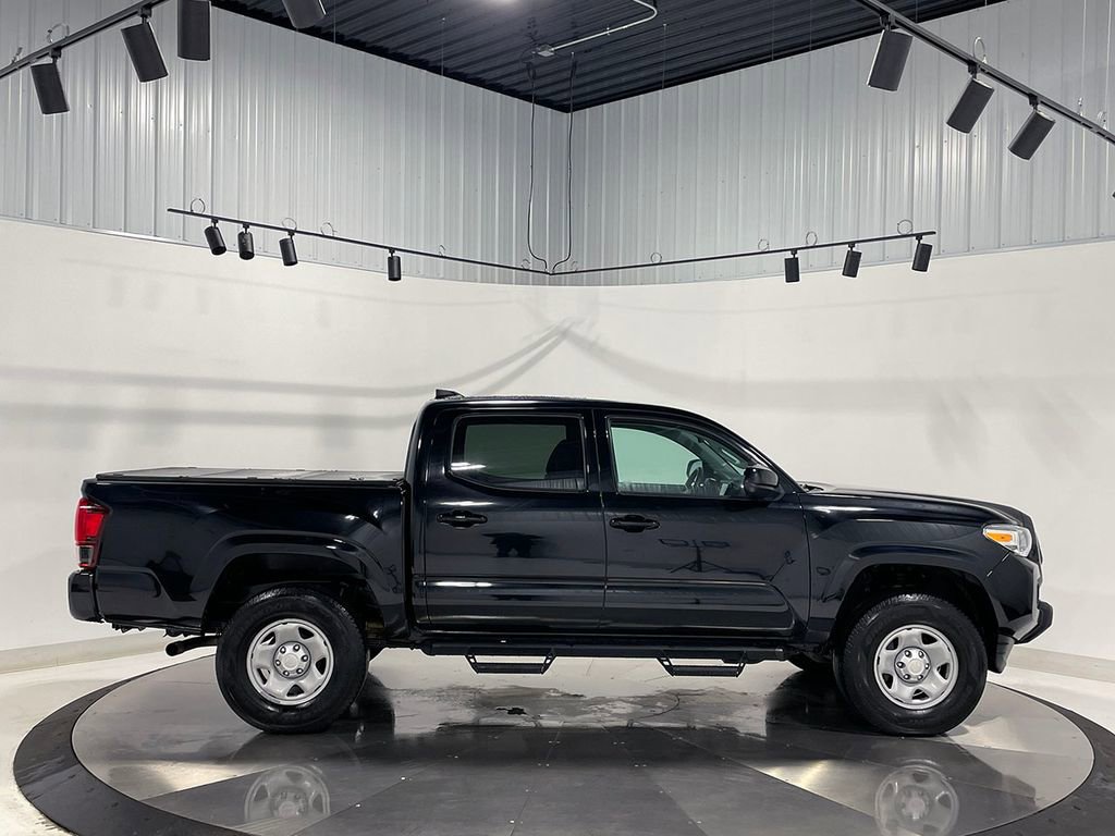 Used 2022 Toyota Tacoma SR image 10