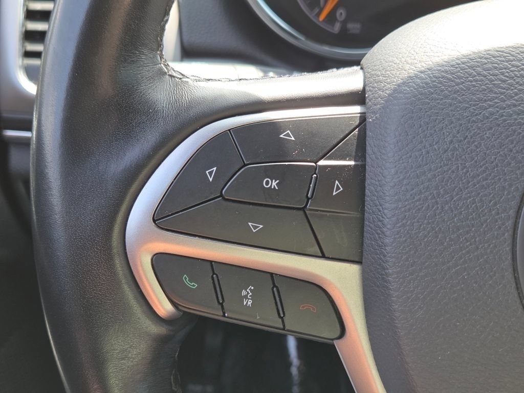 Used 2020 Jeep Grand Cherokee Limited AWD/4WD image 17