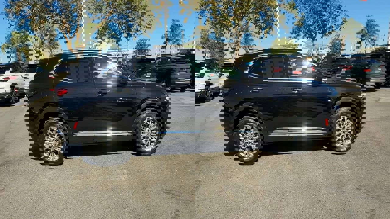 Used 2023 Buick Envision Preferred image 8