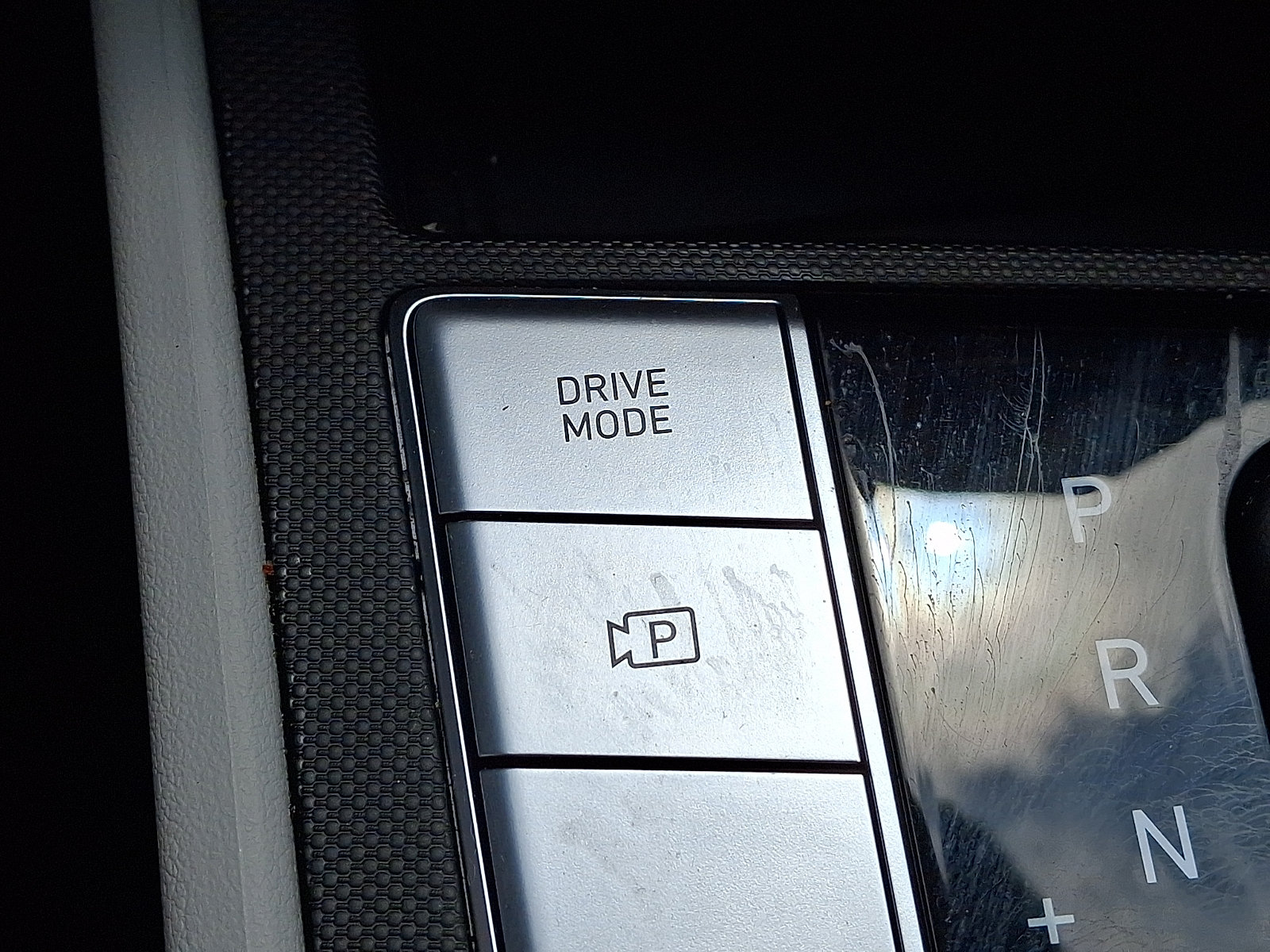Certified 2023 Hyundai Elantra Limited w/ Preferred Accessory Package FWD image 24