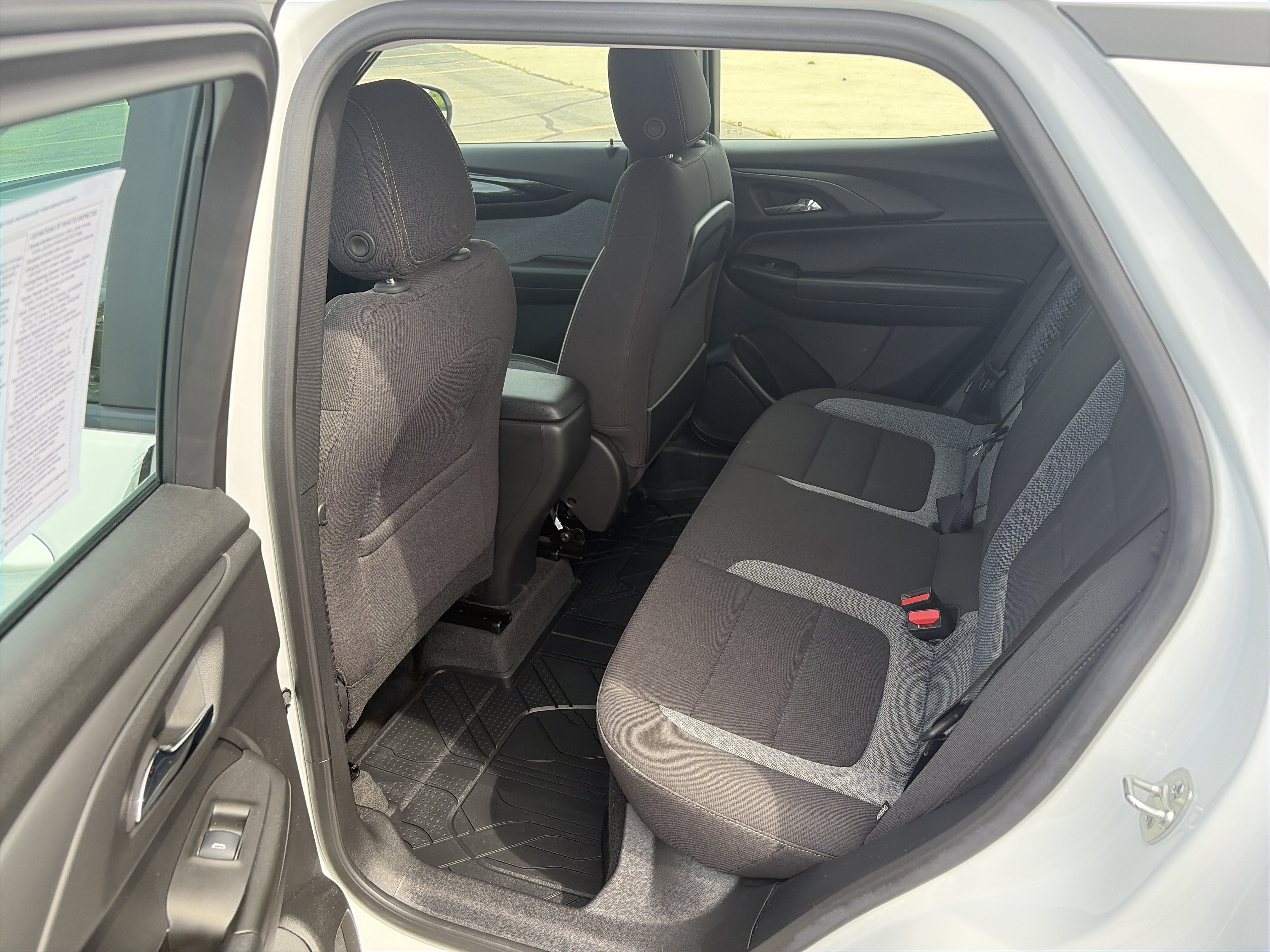 Used 2024 Chevrolet TrailBlazer LS w/ LS Confidence Package FWD image 11