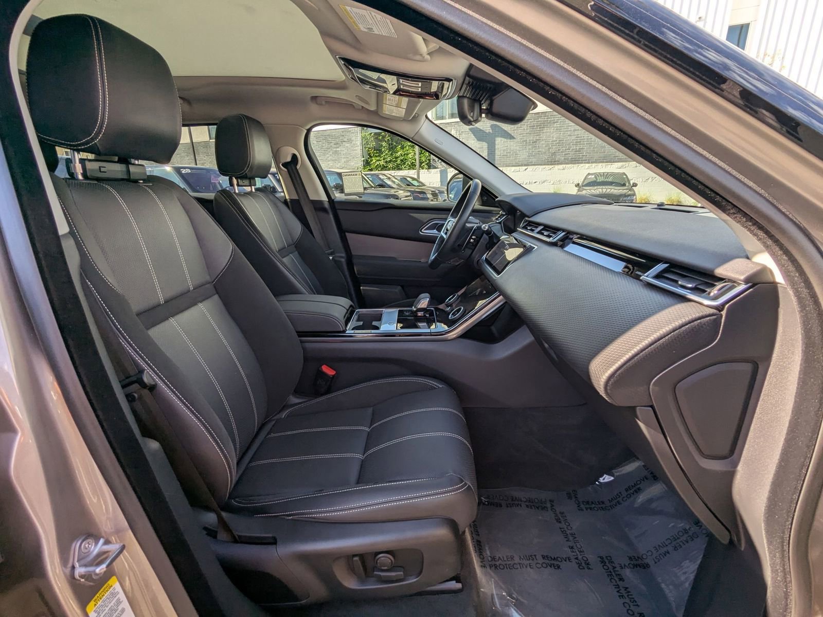 Used 2023 Land Rover Range Rover Velar S image 22