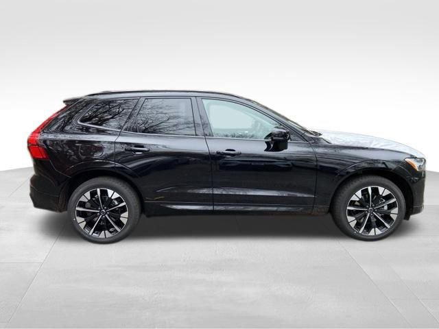 New 2026 Volvo XC60 B5 Plus w/ Climate Package image 8