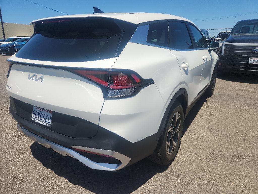 Certified 2023 Kia Sportage LX FWD image 12