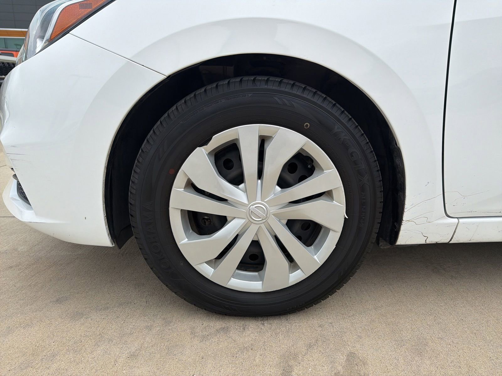 Used 2022 Nissan Versa S FWD image 9