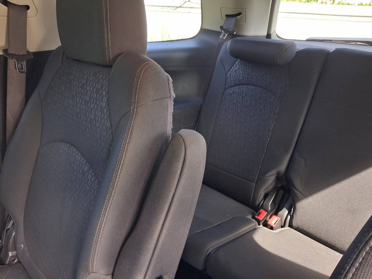 Used 2013 GMC Acadia SLE FWD image 17