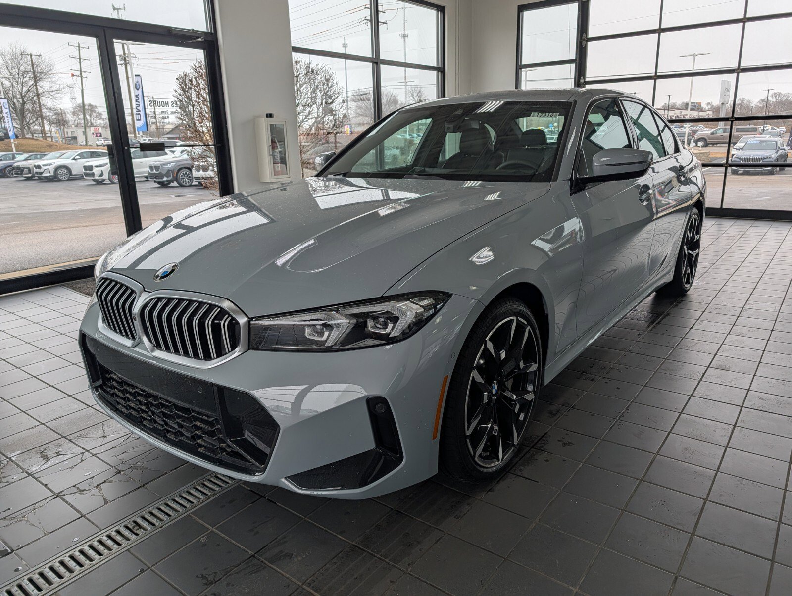 New 2026 BMW 330i xDrive Sedan w/ M Sport Package AWD/4WD image 7