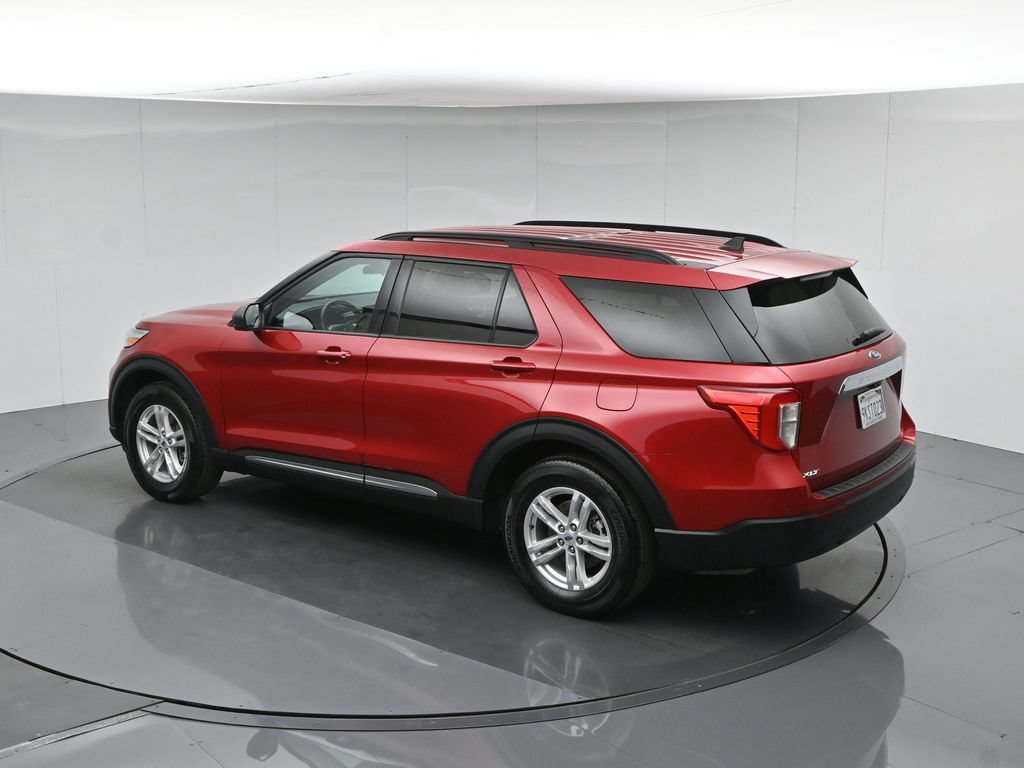 Certified 2023 Ford Explorer XLT RWD image 46