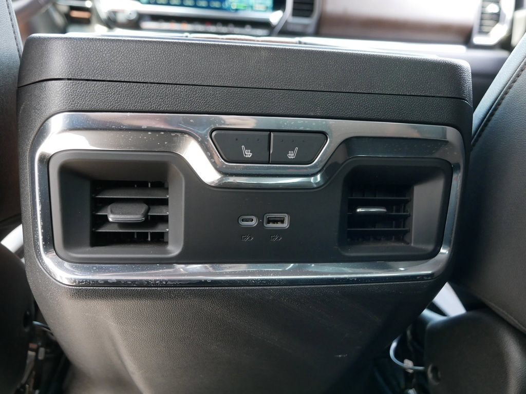Used 2024 Chevrolet Silverado 1500 High Country w/ Technology Package AWD/4WD image 18