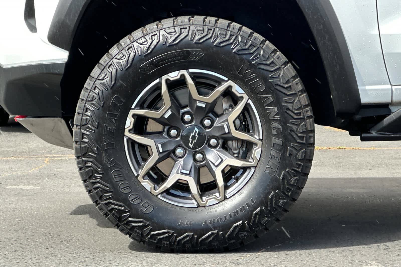 Used 2024 Chevrolet Colorado ZR2 AWD/4WD image 26