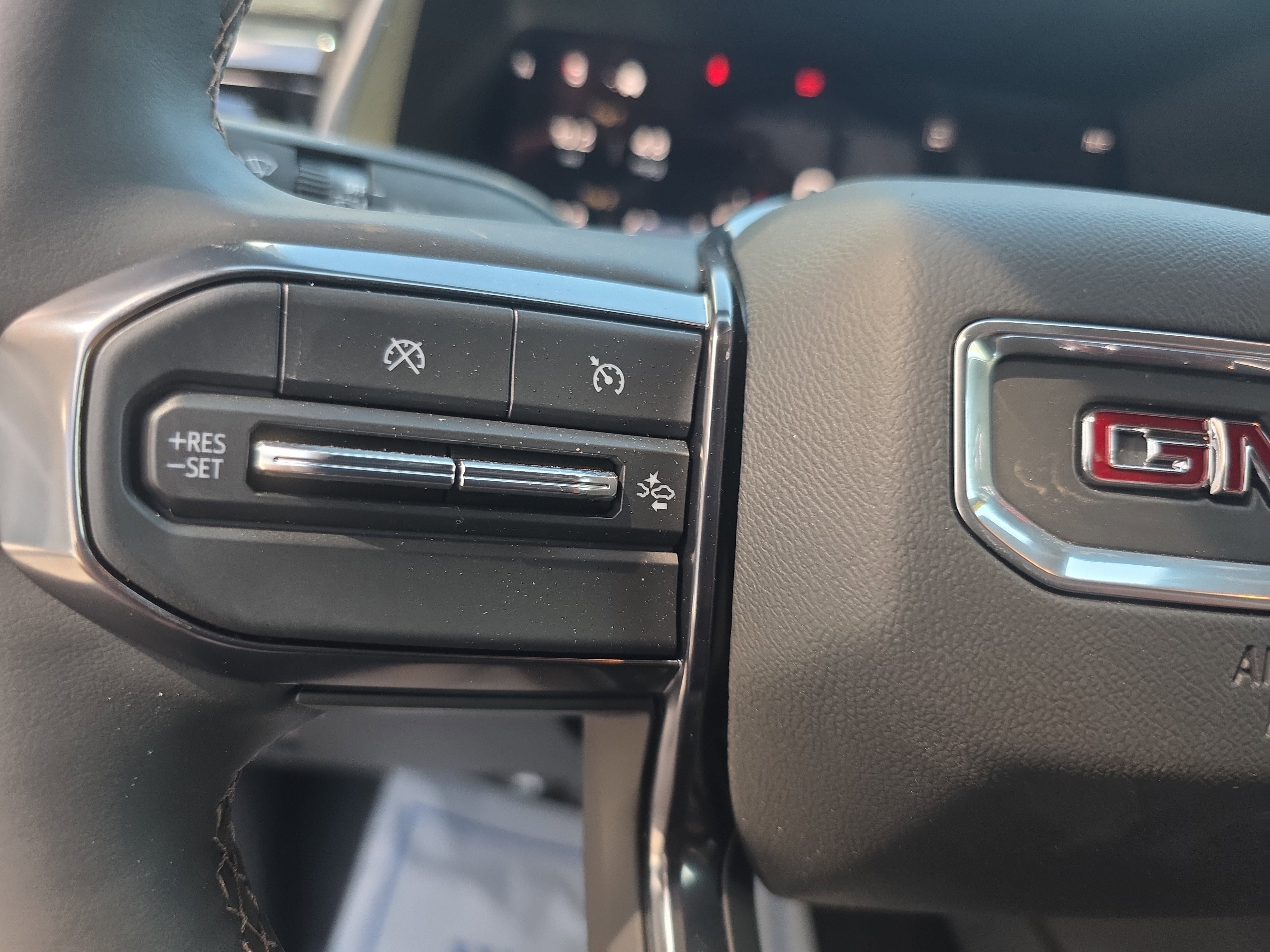 New 2025 GMC Canyon AT4 w/ Nightfall Edition image 19