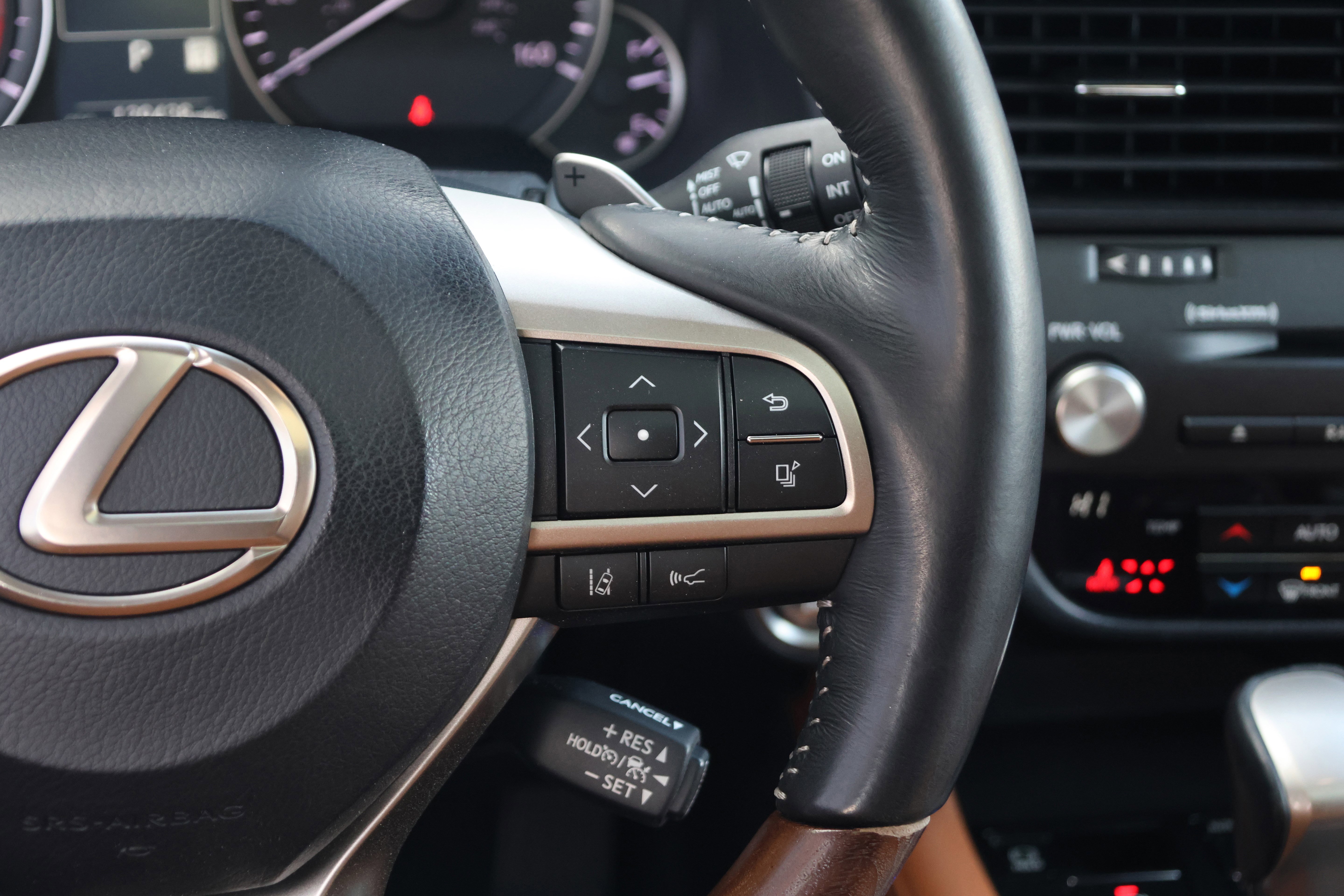 Used 2021 Lexus RX 350L FWD w/ Premium Package image 21