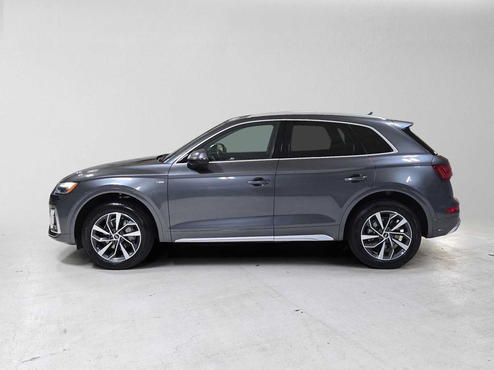 Used 2023 Audi Q5 2.0T Premium Plus w/ Premium Plus Package AWD/4WD image 6