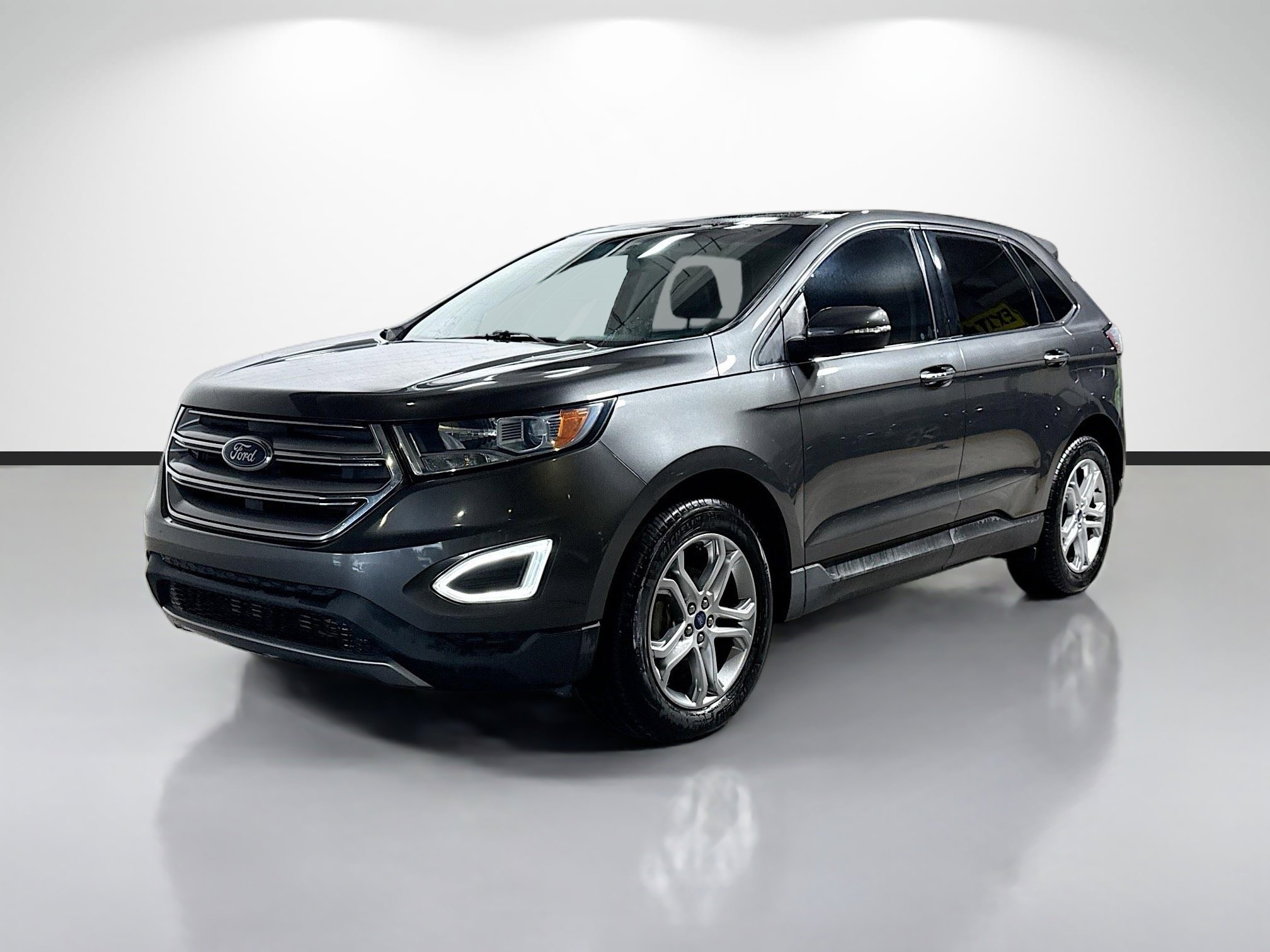 Used 2017 Ford Edge Titanium w/ Equipment Group 301A FWD image 7