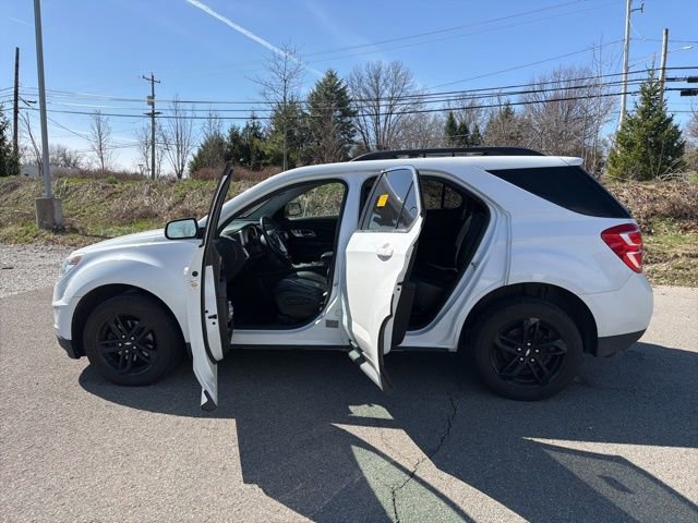 Used 2017 Chevrolet Equinox LT image 15