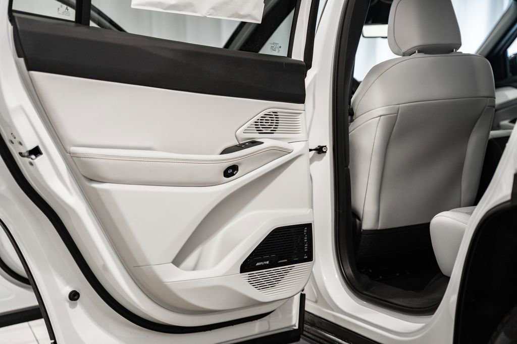 New 2026 Jeep Cherokee Overland w/ Advanced Pro Tech Group image 40