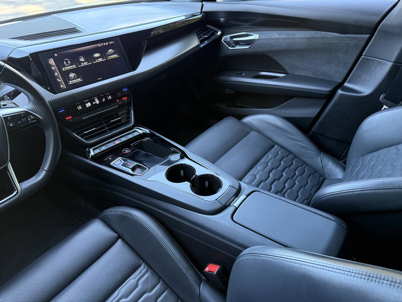 Used 2022 Audi e-tron GT Prestige w/ Prestige Package AWD/4WD image 30