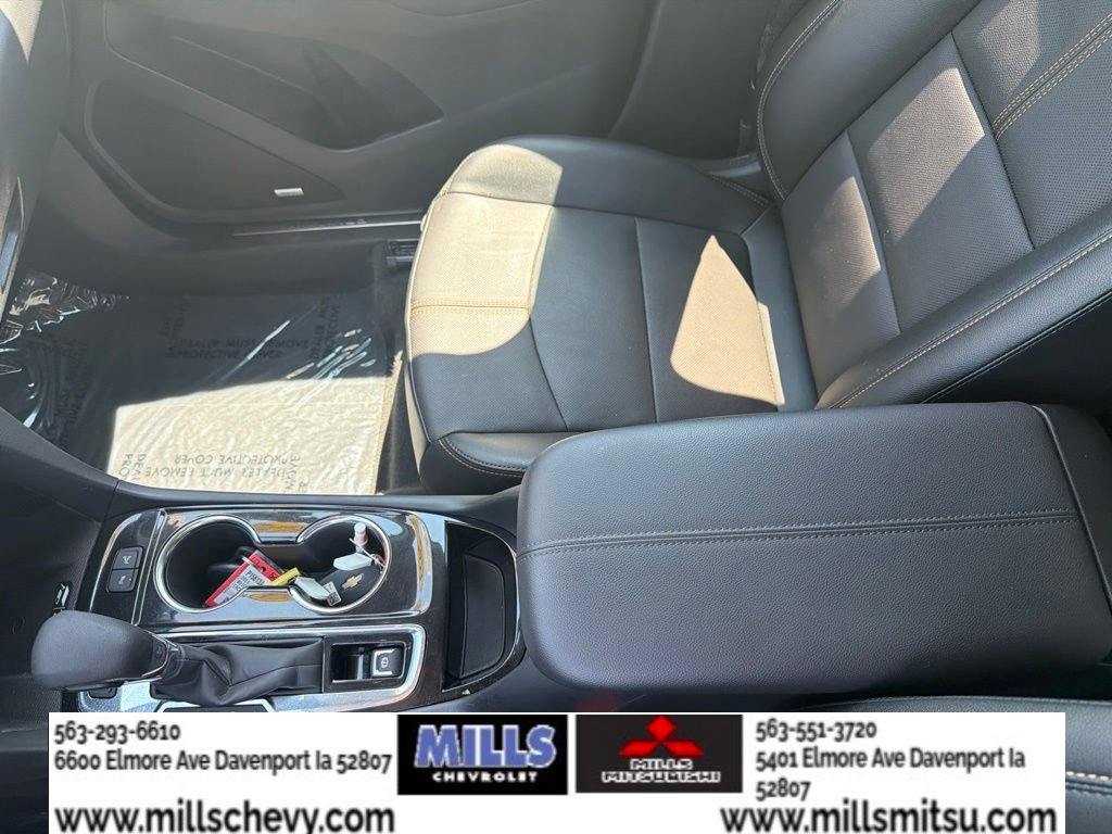 Used 2023 Chevrolet Equinox Premier AWD/4WD image 19