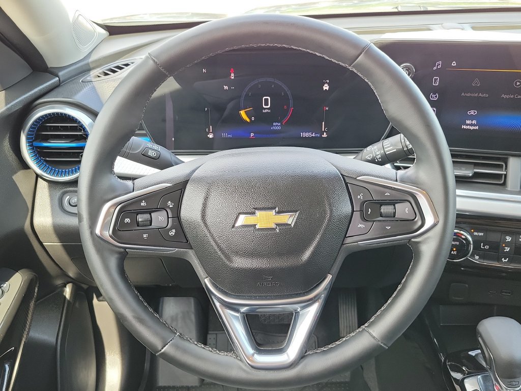 Used 2024 Chevrolet Trax LT w/ Driver Confidence Package FWD image 32