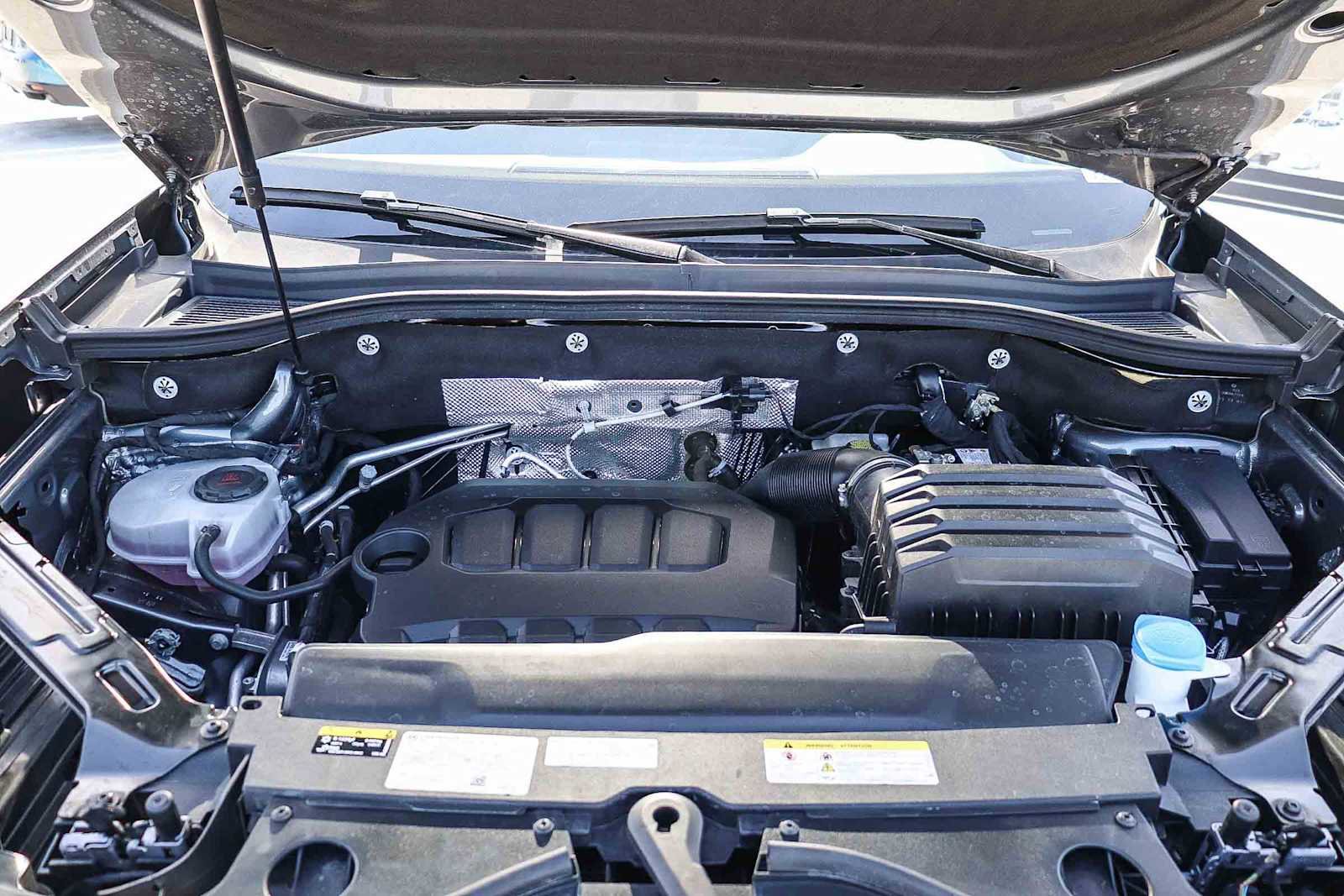 Used 2025 Volkswagen Atlas Cross Sport SE image 26