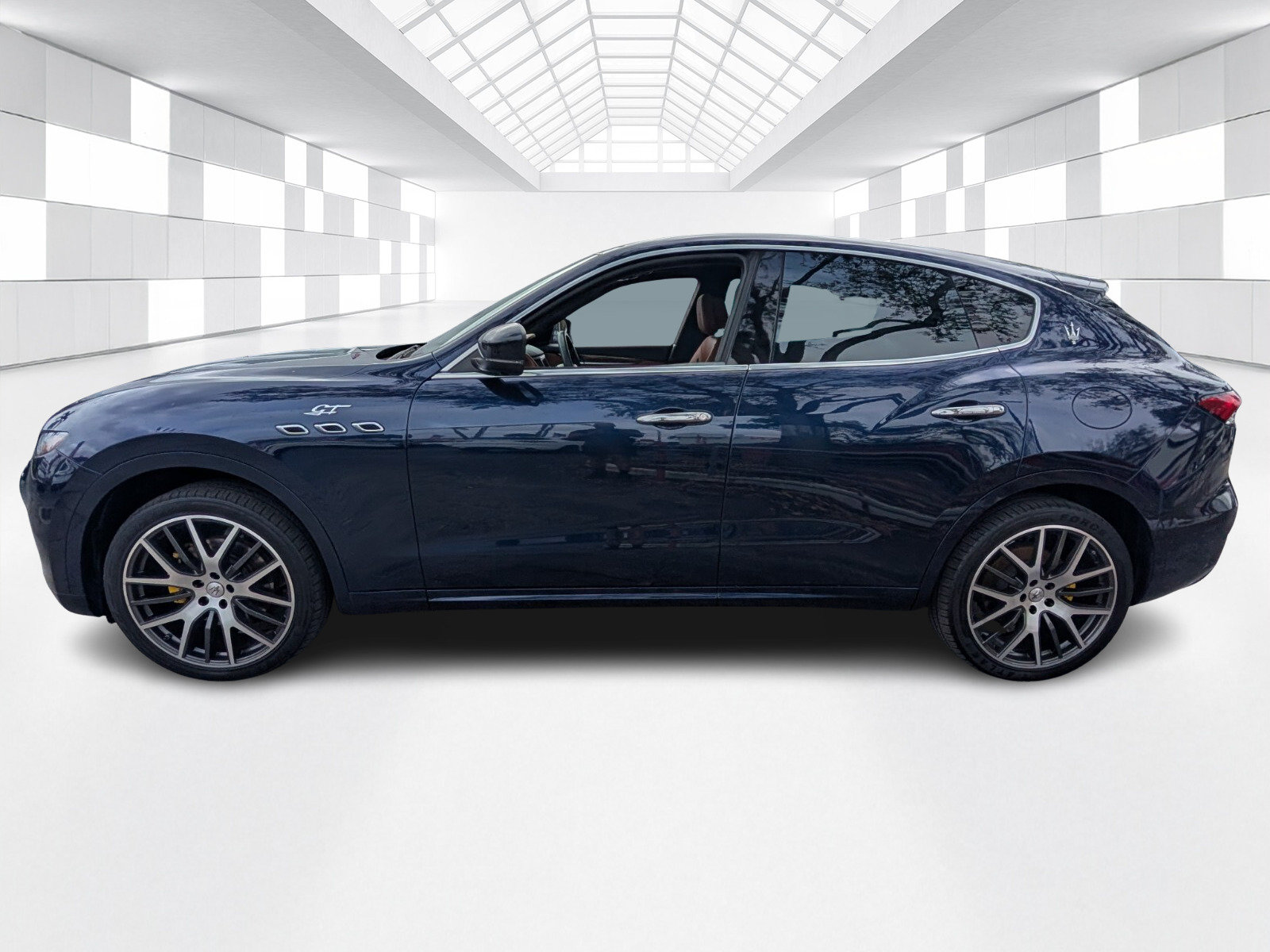 Used 2022 Maserati Levante GT AWD/4WD image 4