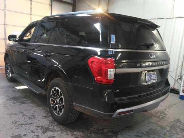 Used 2024 Ford Expedition XLT image 2