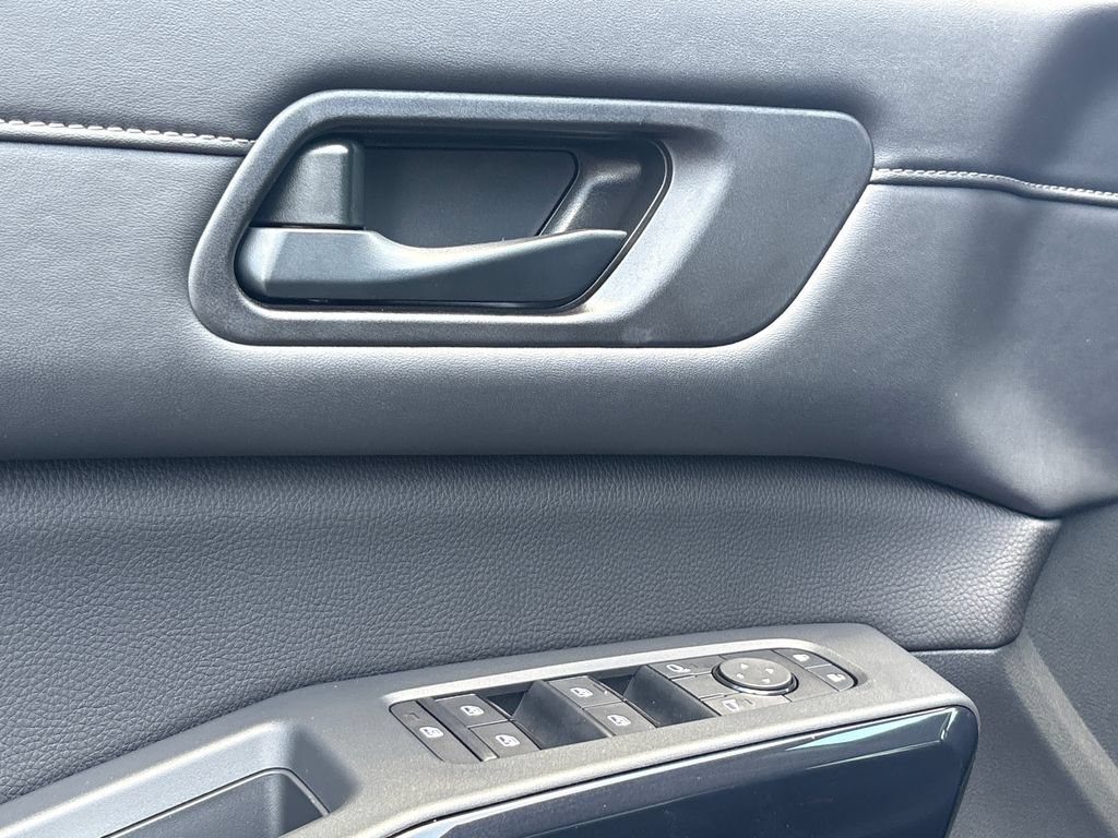 New 2026 Nissan Pathfinder SV FWD image 8