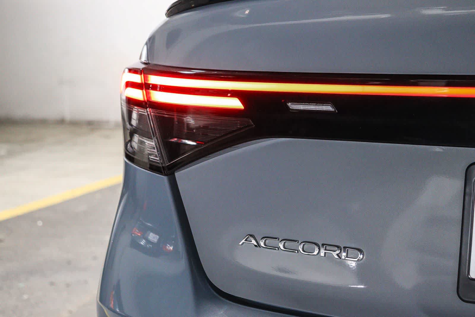 Used 2024 Honda Accord Sport image 11