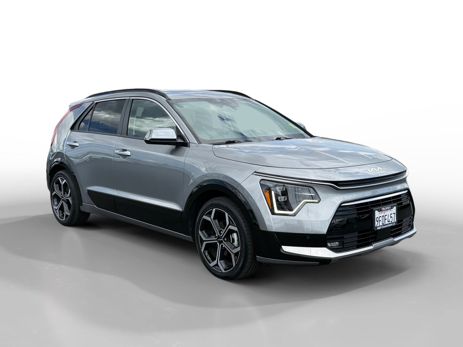Used 2023 Kia Niro SX Touring image 7