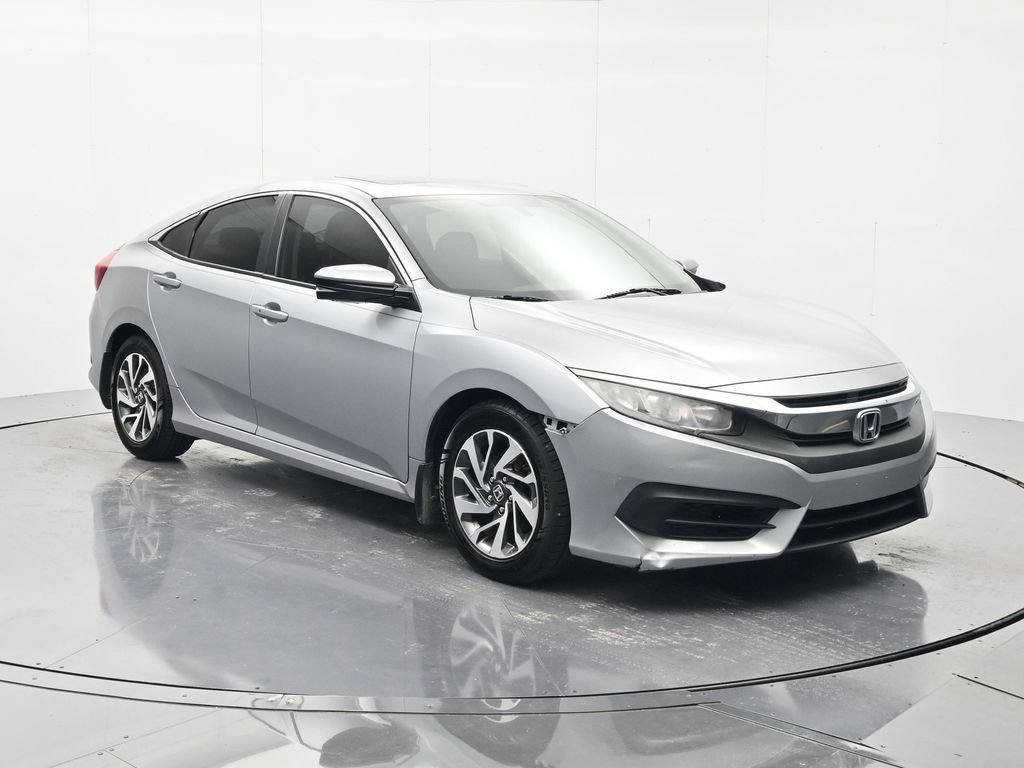 Used 2018 Honda Civic EX image 3