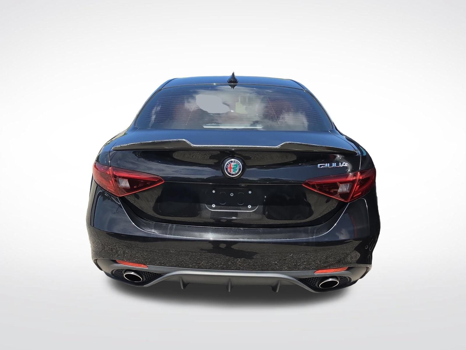 Used 2017 Alfa Romeo Giulia Ti w/ TI 19" Sport Package RWD image 6
