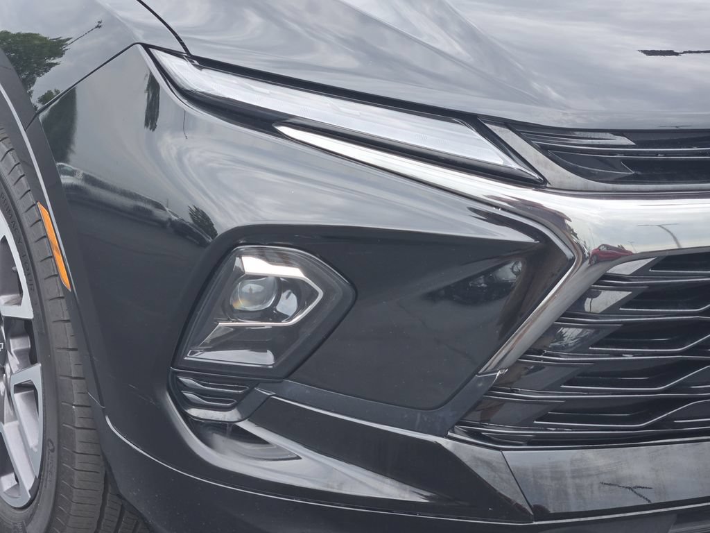 Used 2025 Chevrolet Blazer RS FWD image 9