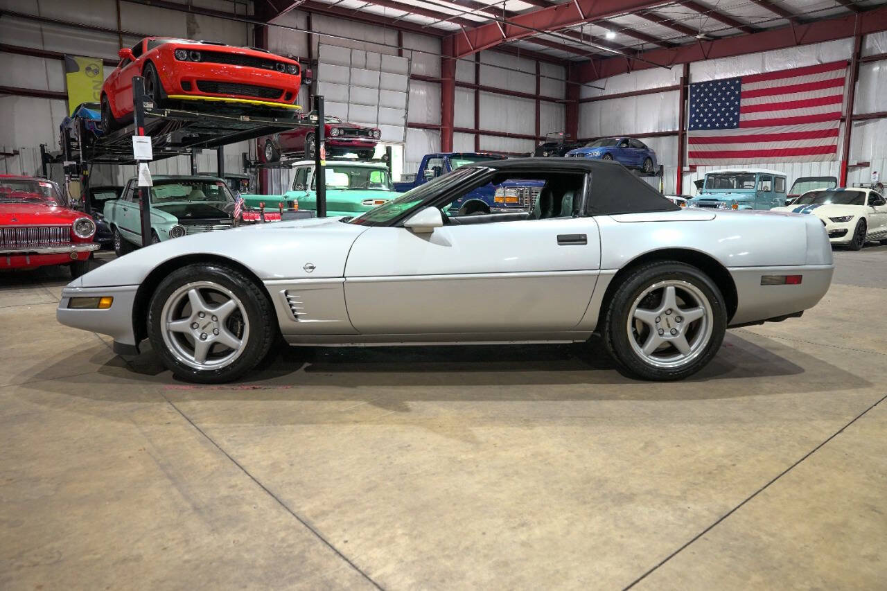 Used 1996 Chevrolet Corvette Convertible RWD image 21