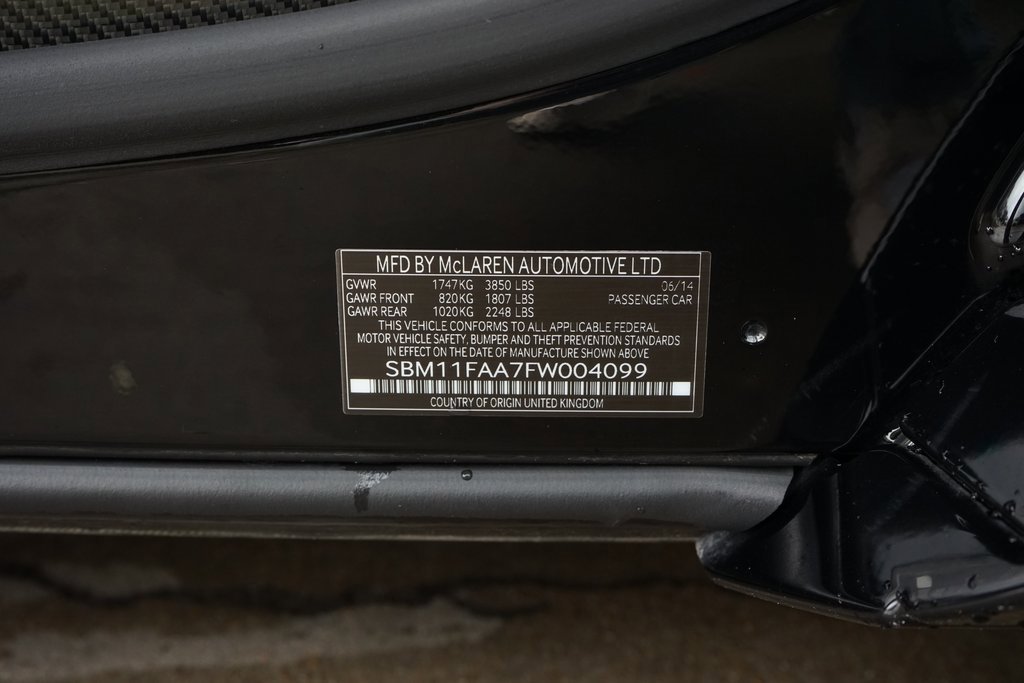 Used 2015 McLaren 650S Spider image 32