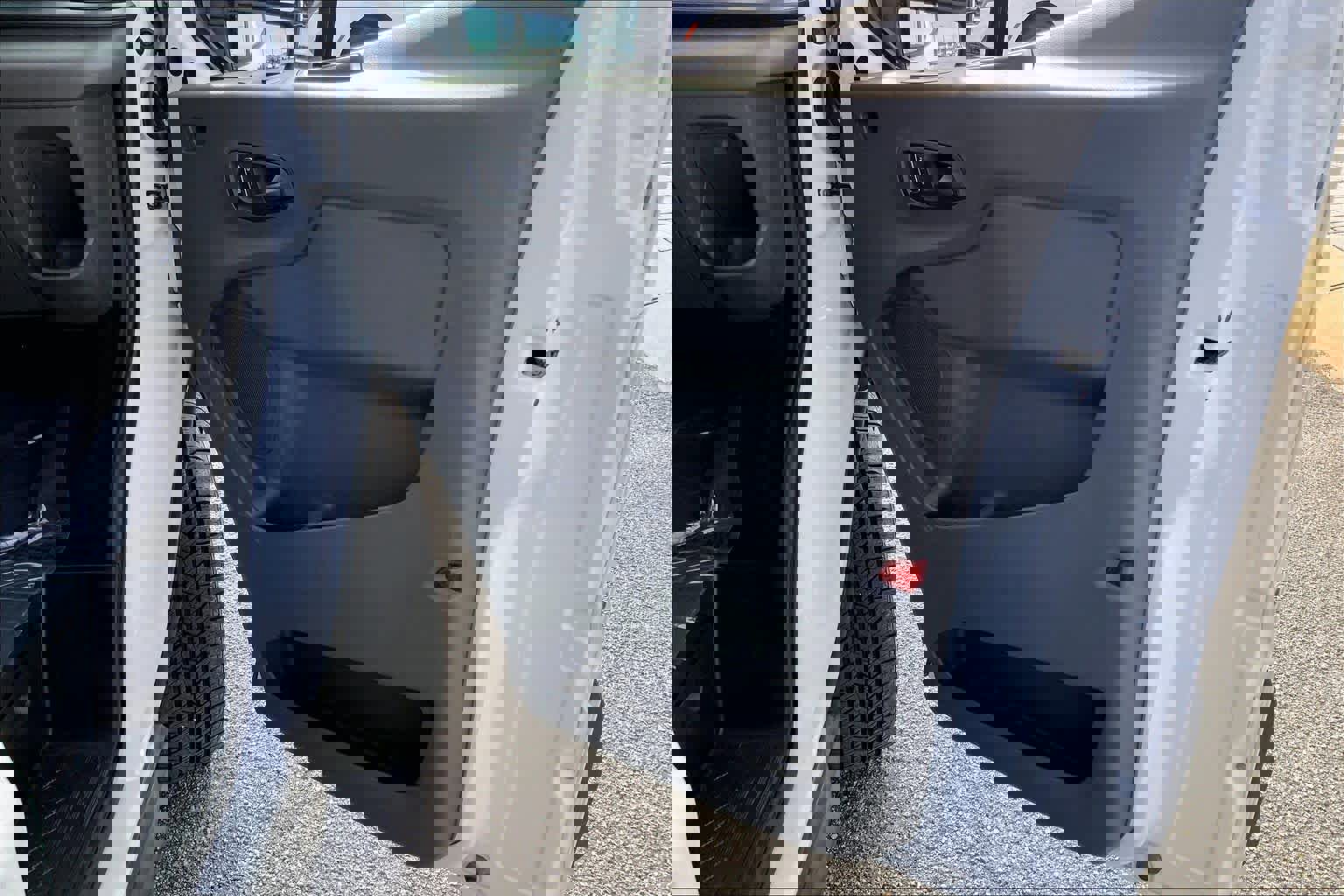 Used 2023 Ford Transit 350 XLT image 42