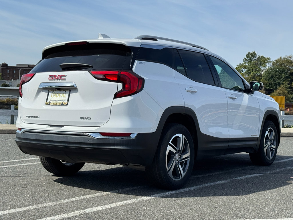 Used 2020 GMC Terrain SLT image 6