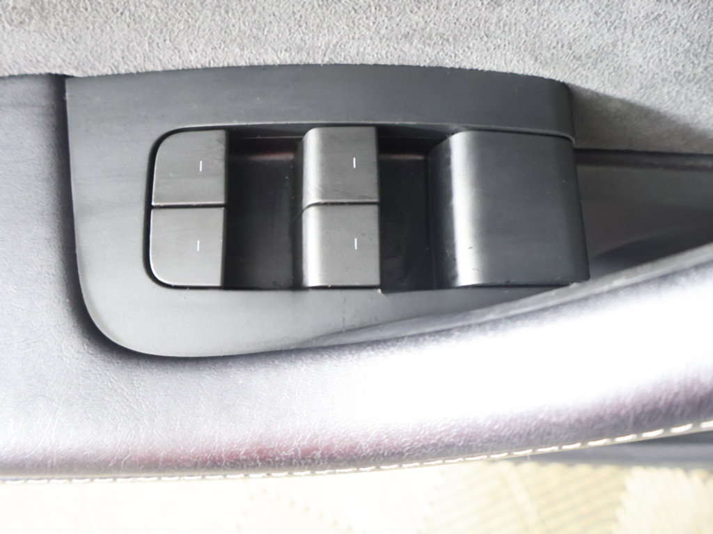 Used 2023 Tesla Model 3 Standard Range RWD image 39