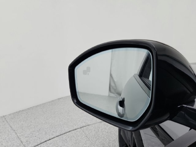 Certified 2026 Jaguar F-PACE R-Dynamic S AWD/4WD image 27