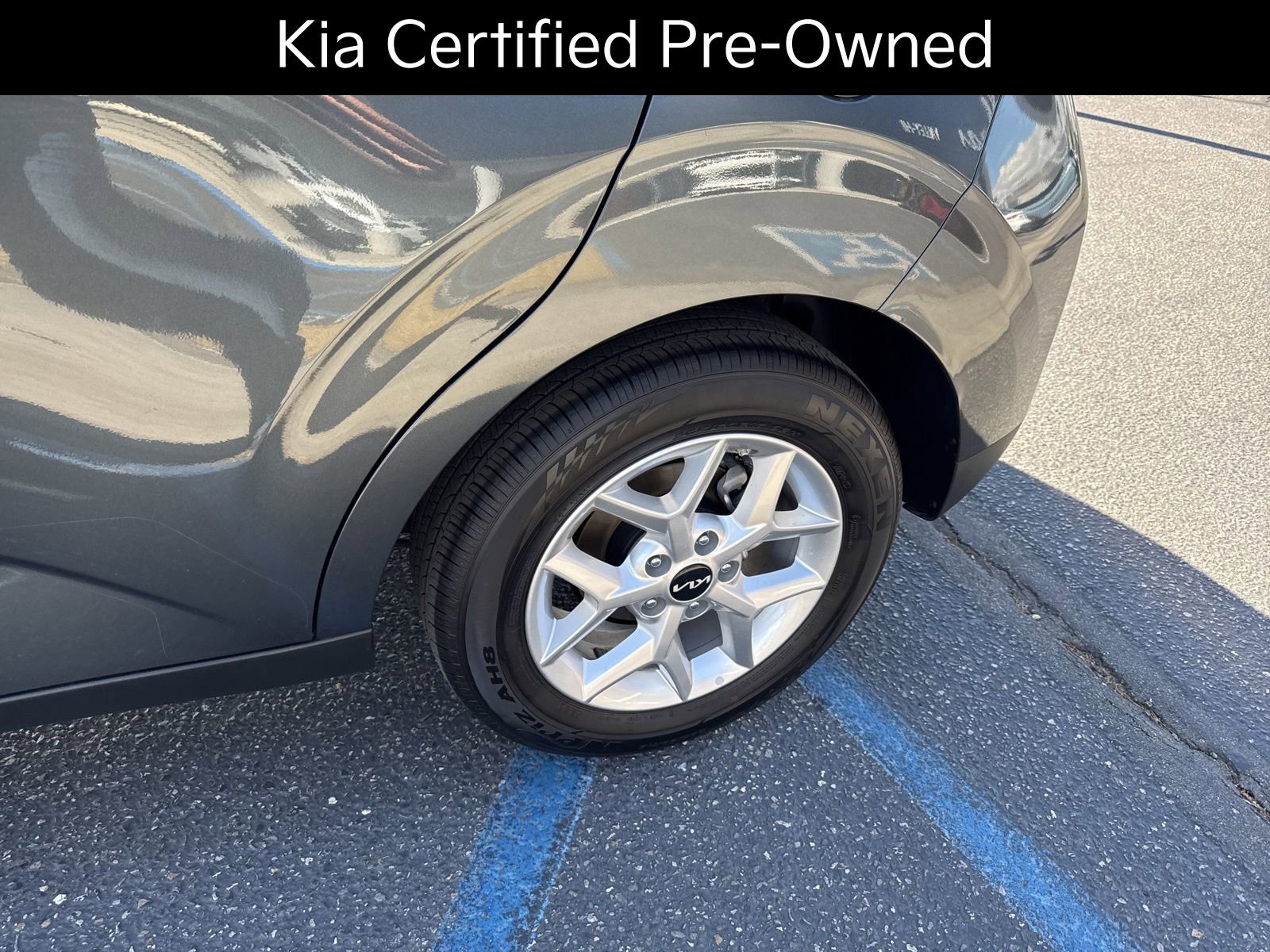 Certified 2025 Kia Soul LX w/ LX Technology Package FWD image 13