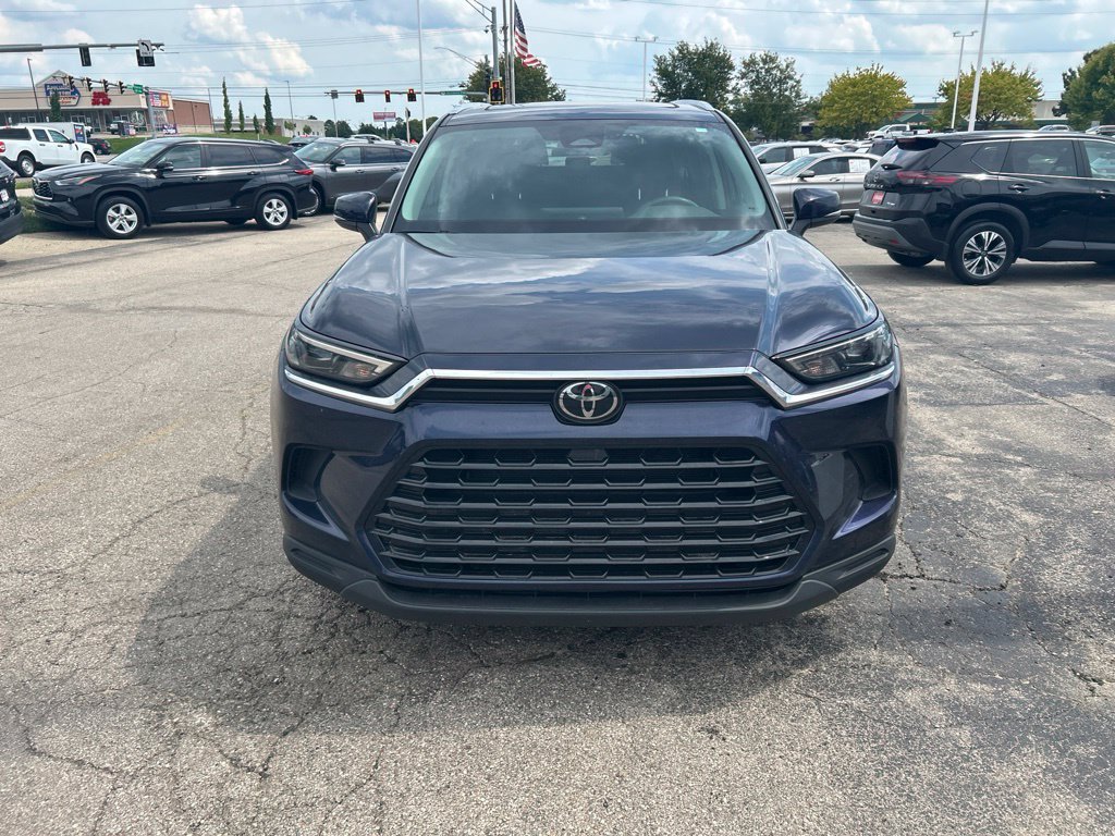 Used 2024 Toyota Grand Highlander AWD image 4