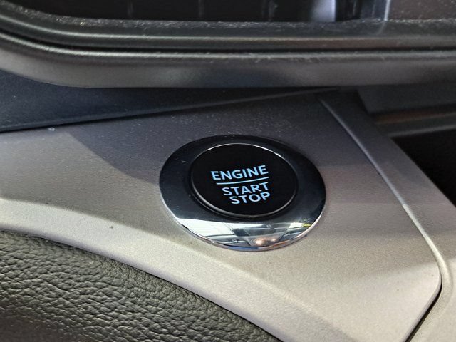 Used 2023 Ford Explorer XLT AWD/4WD image 14