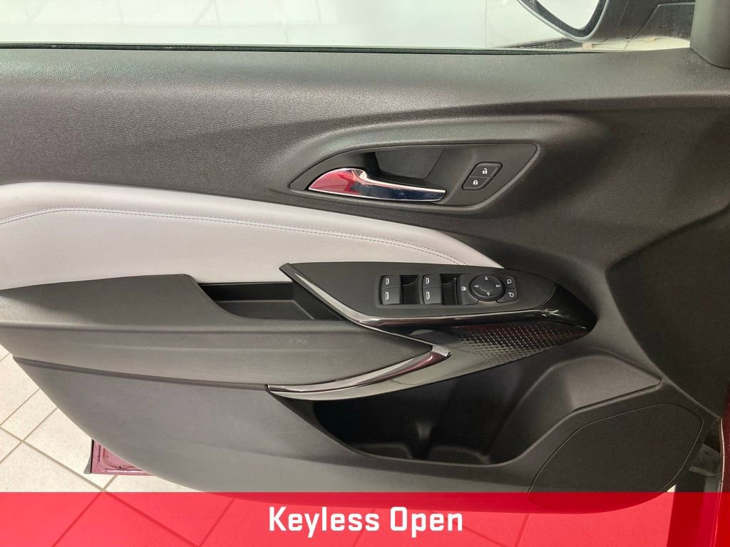 Used 2024 Chevrolet Trax LT w/ LT Convenience Package image 13