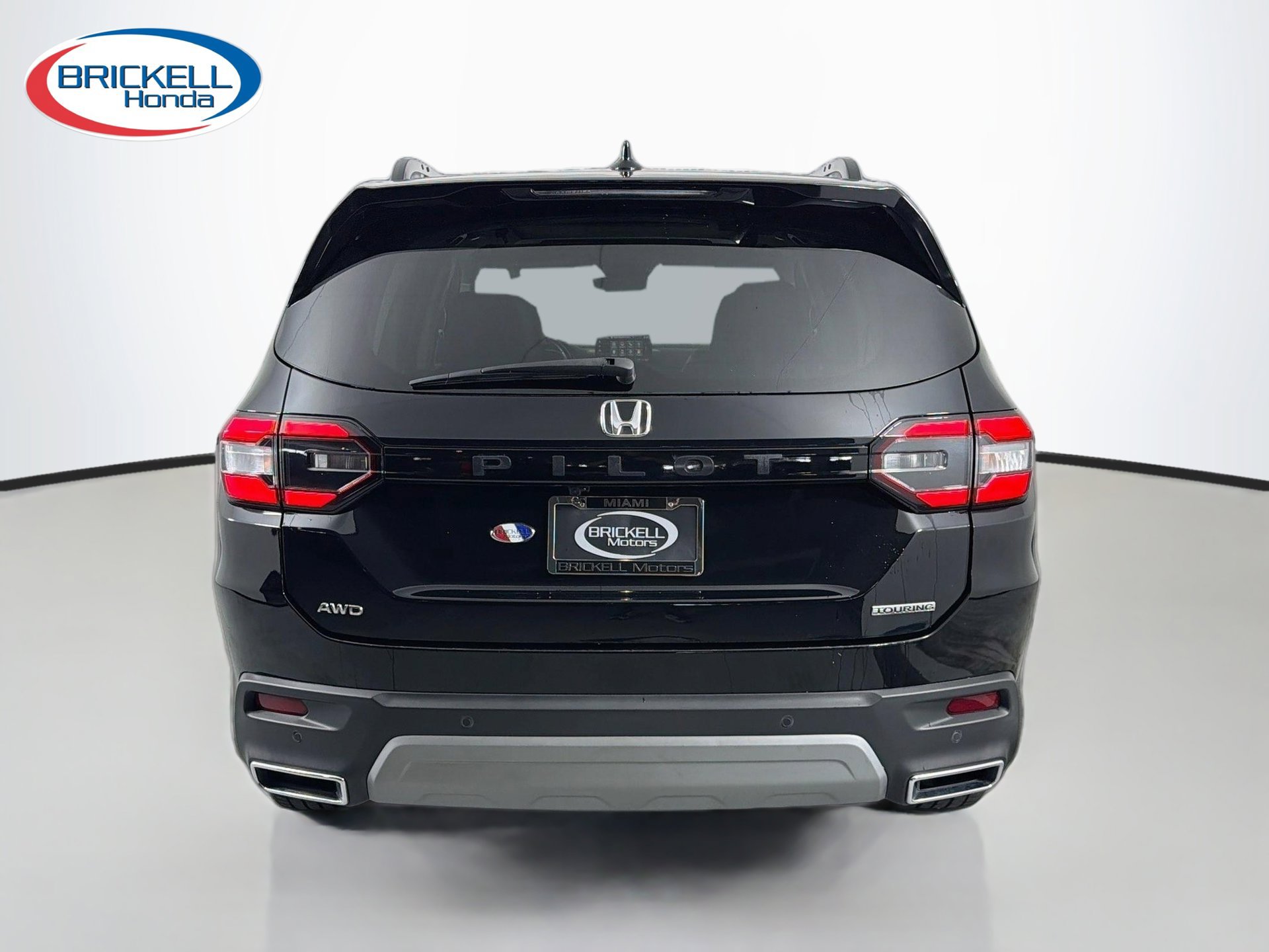 Certified 2023 Honda Pilot Touring image 4