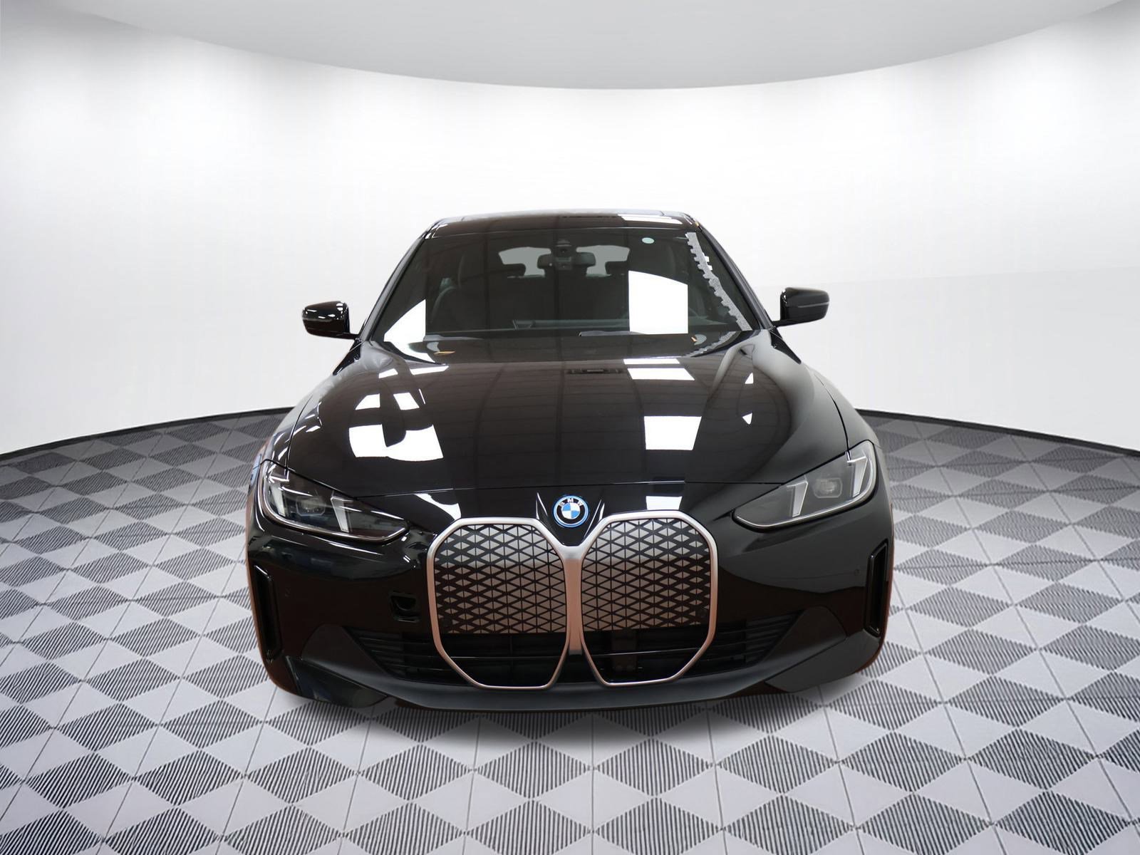 Used 2025 BMW i4 eDrive40 w/ Premium Package image 4