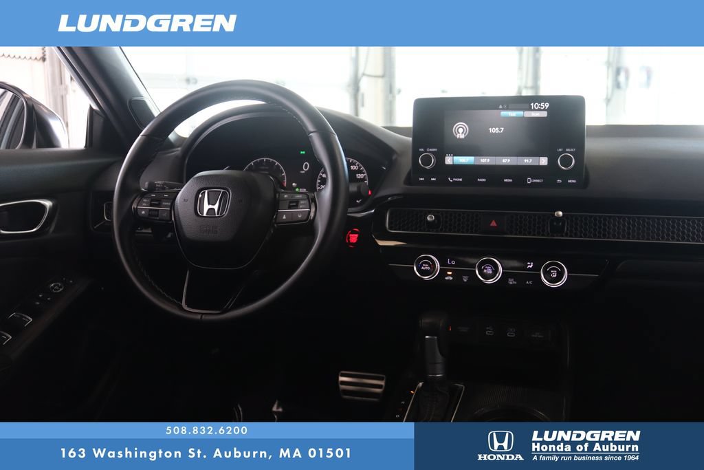 Used 2025 Honda Civic Sport image 4