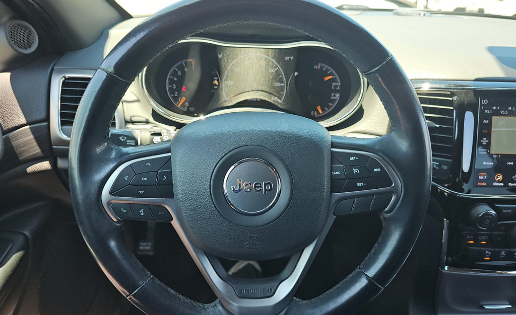 Used 2020 Jeep Grand Cherokee Altitude AWD/4WD image 29